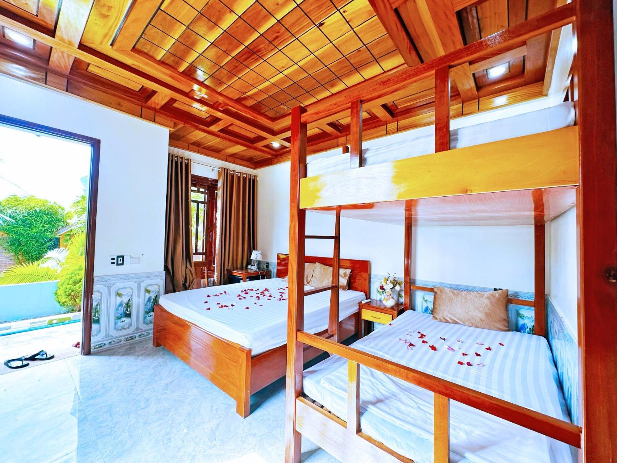 The Hill Homestay *